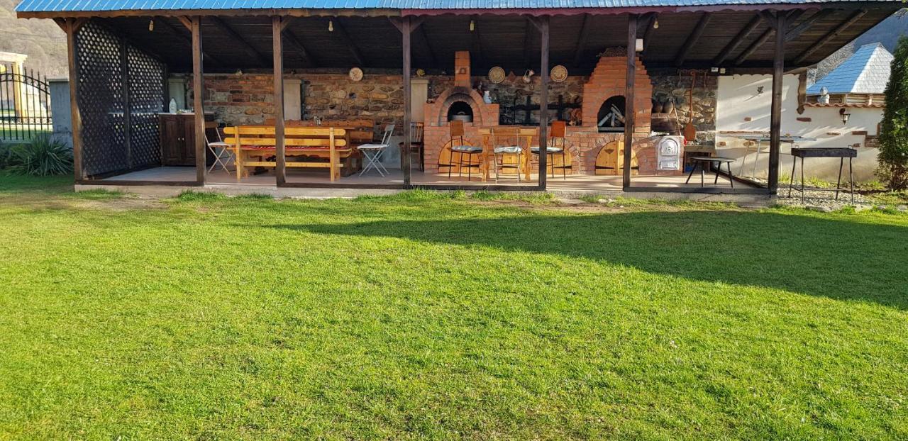 Pensiunea Miraj Polovragi Zewnętrze zdjęcie